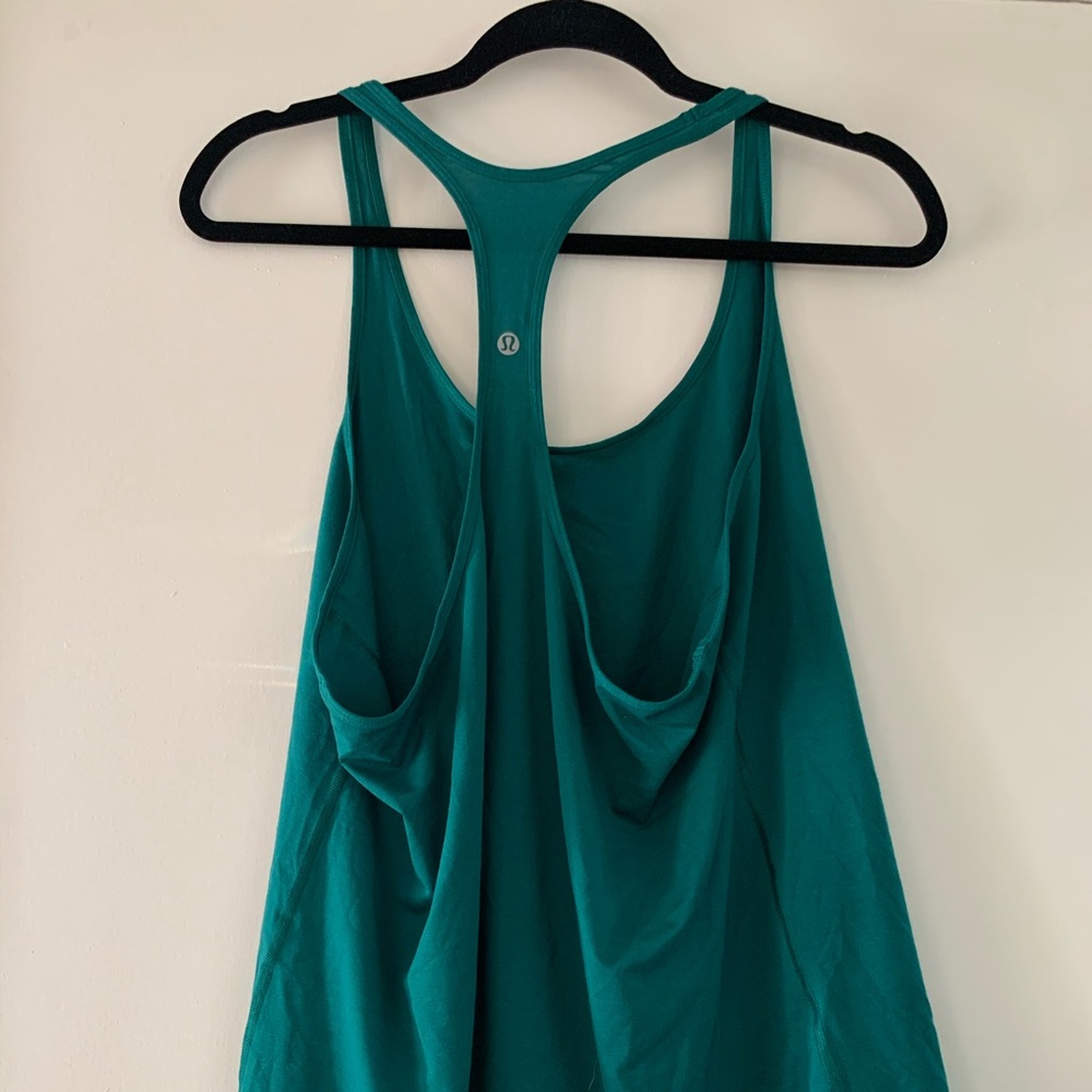 Lululemon tank